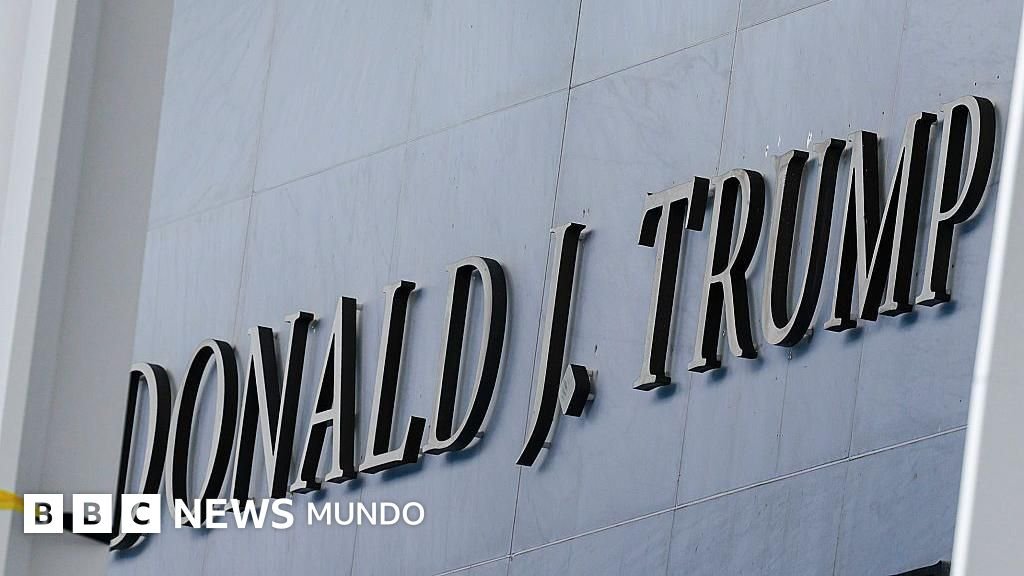 El Kennedy Center de Washington D.C. suma el nombre de Trump a su emblemática fachada.