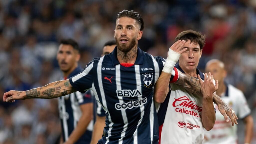 El Rayados de Sergio Ramos supera al Chivas y respira en el Clausura mexicano: "Era crucial ganar y lo conseguimos"