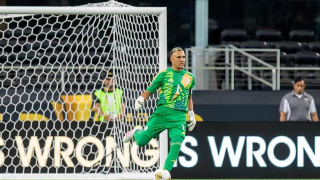 Keylor Navas llega a México y enciende la fiebre: "Su incorporación transforma a Pumas en aspirante al campeonato"