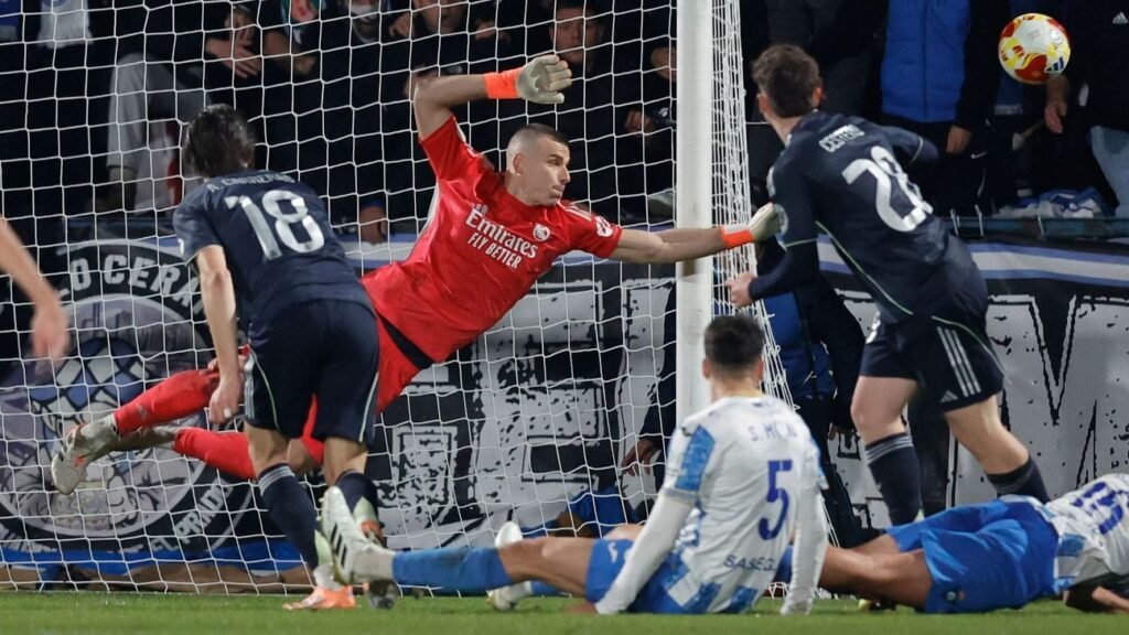 Lunin muestra su apoyo incondicional a Xabi Alonso en el Real Madrid: "Todos lo respetan"