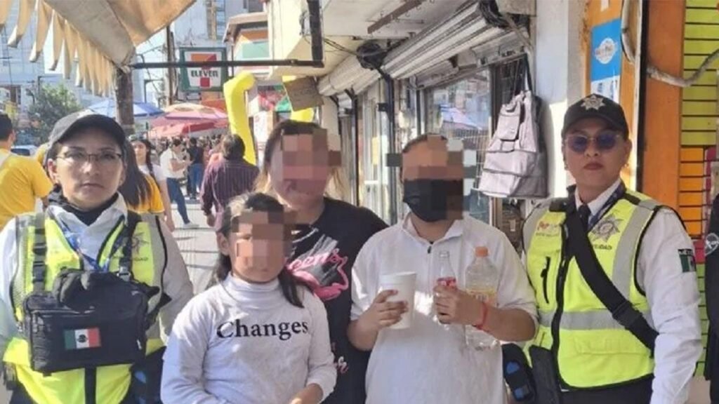 Niñas desaparecen mientras acompañan a su madre de compras navideñas