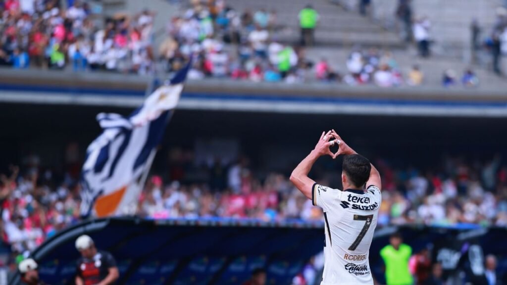 Pumas se reinventa para volver a sus raíces