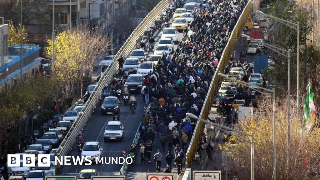 Seis fallecidos en enfrentamientos entre manifestantes y fuerzas de seguridad en Irán tras cinco días de protestas