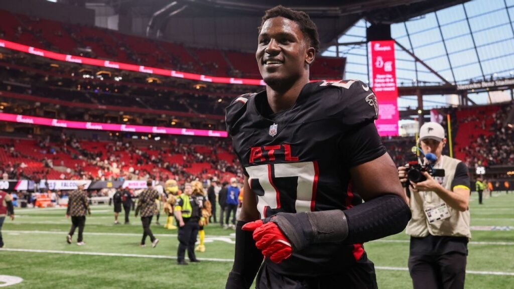 Pearce (Falcons) tuvo un accidente con el auto de su exnovia de la WNBA