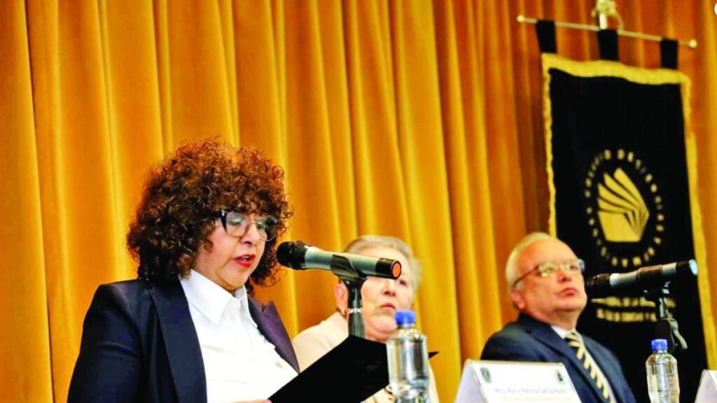 CCH potenciará el aprendizaje híbrido y fomentará el uso de materias en línea.