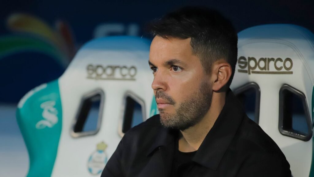 Larcamón: No se puede discutir sobre títulos tras estos partidos