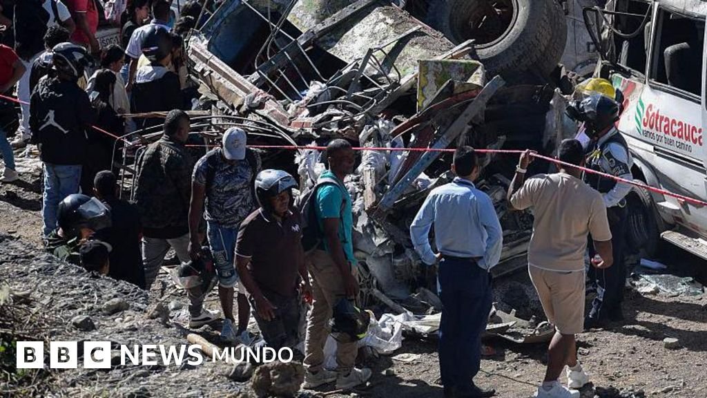 Al menos 19 fallecidos y numerosos heridos por ataques explosivos en el sur de Colombia