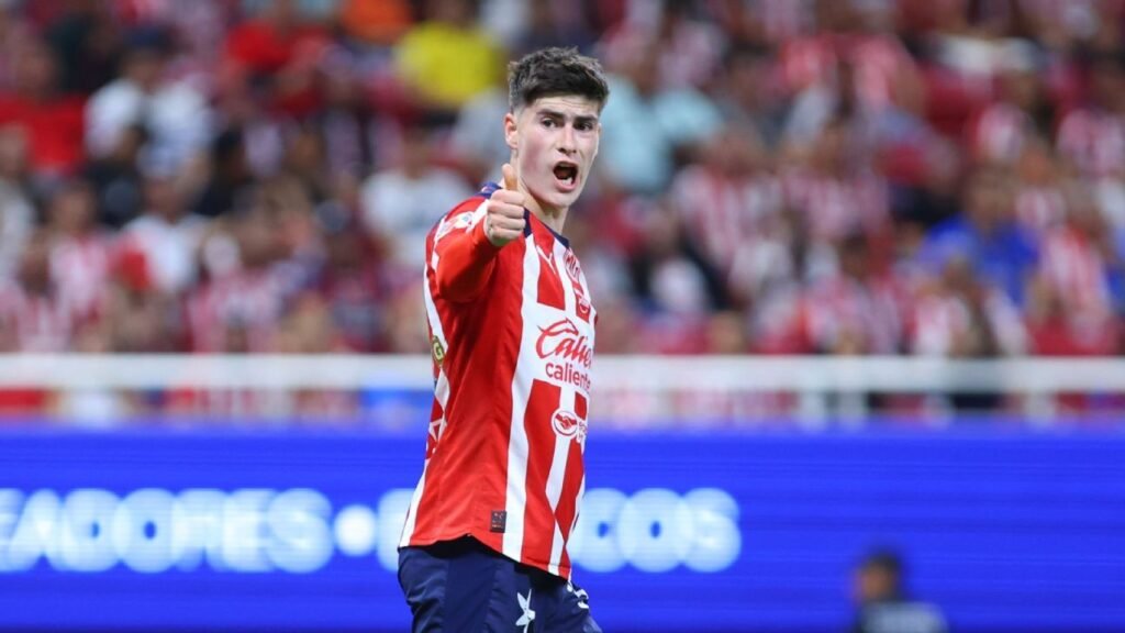 Chivas: 'Hormiga' se consolida como el máximo goleador de la LMX