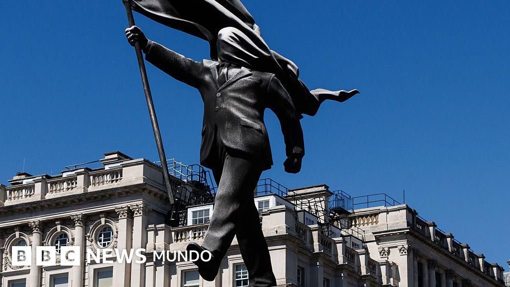 La sorprendente aparición de una enigmática estatua de Banksy en el corazón de Londres