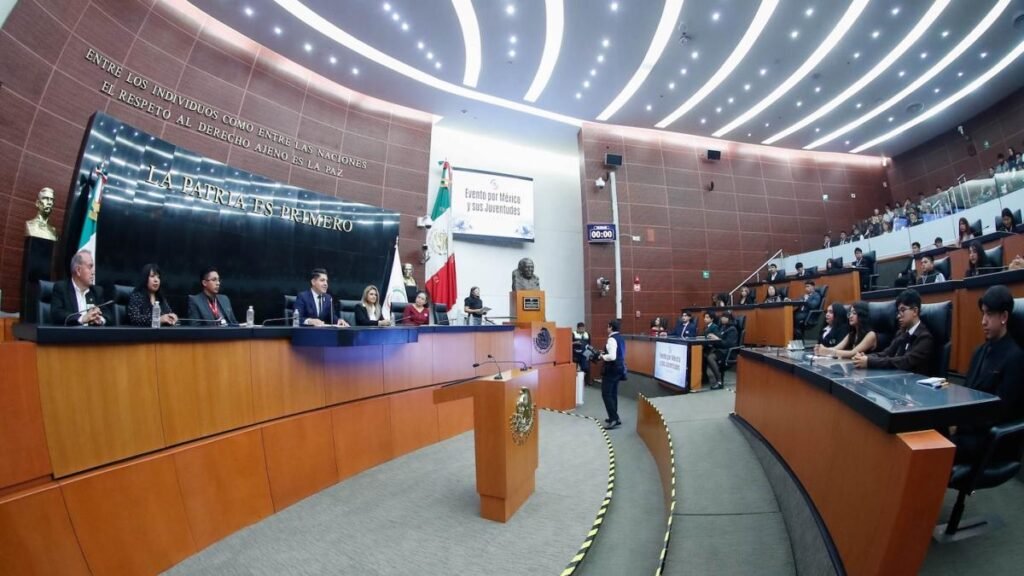 Sheinbaum establece un nuevo récord: alcanza el 96% de aprobación para sus reformas.