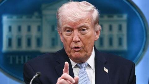 Trump advierte que "una civilización entera podría perecer esta noche" si Irán no negocia la reapertura del estrecho de Ormuz.