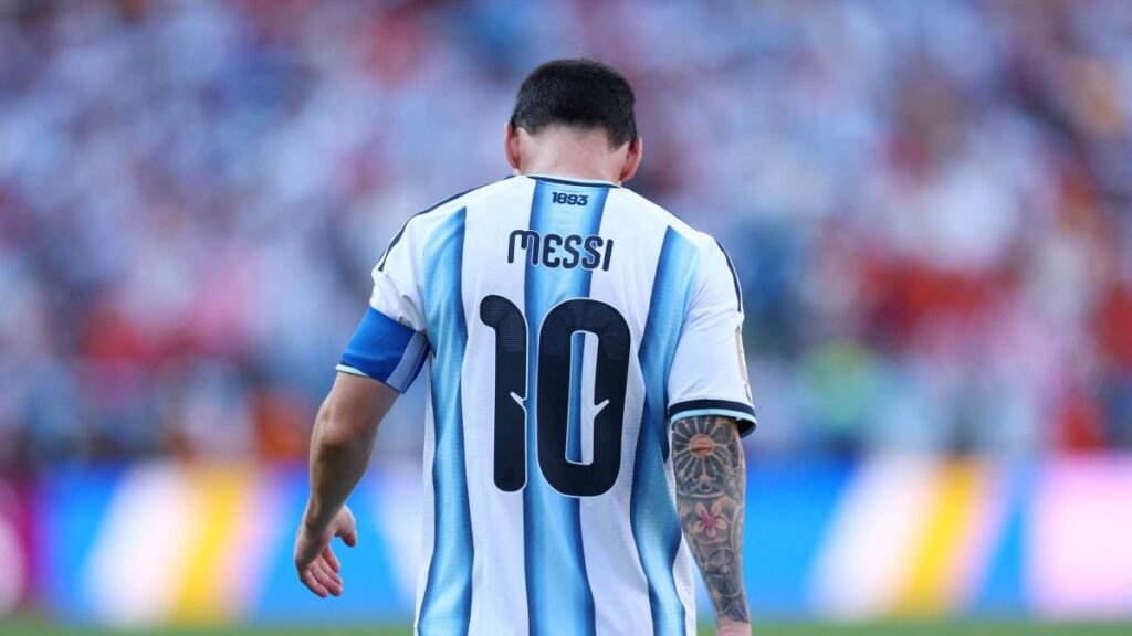 El 8 de agosto, un día doloroso para Messi: la pérdida de su padre y el adiós al Barcelona.
