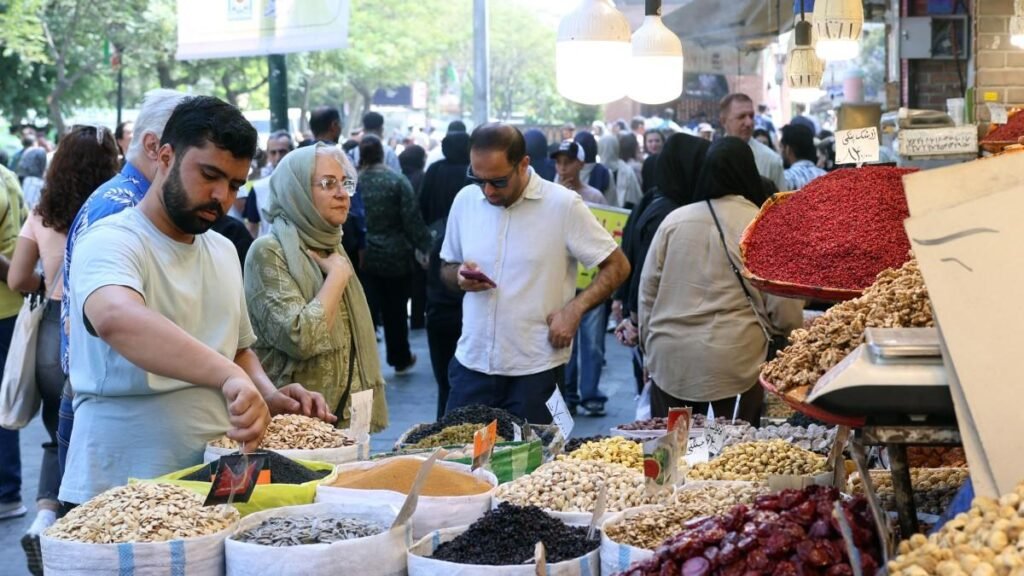 Irán enfrenta la advertencia de EE. UU. sobre un 'Día D económico'