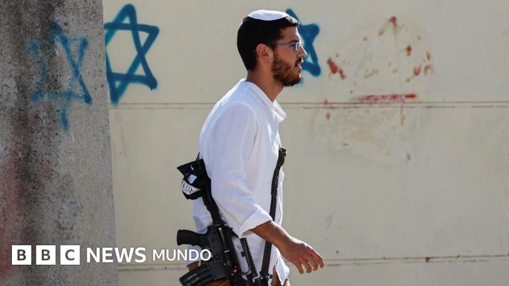 Israel ignora la condena global y permite el retorno de colonos a un asentamiento de Cisjordania desalojado hace 20 años