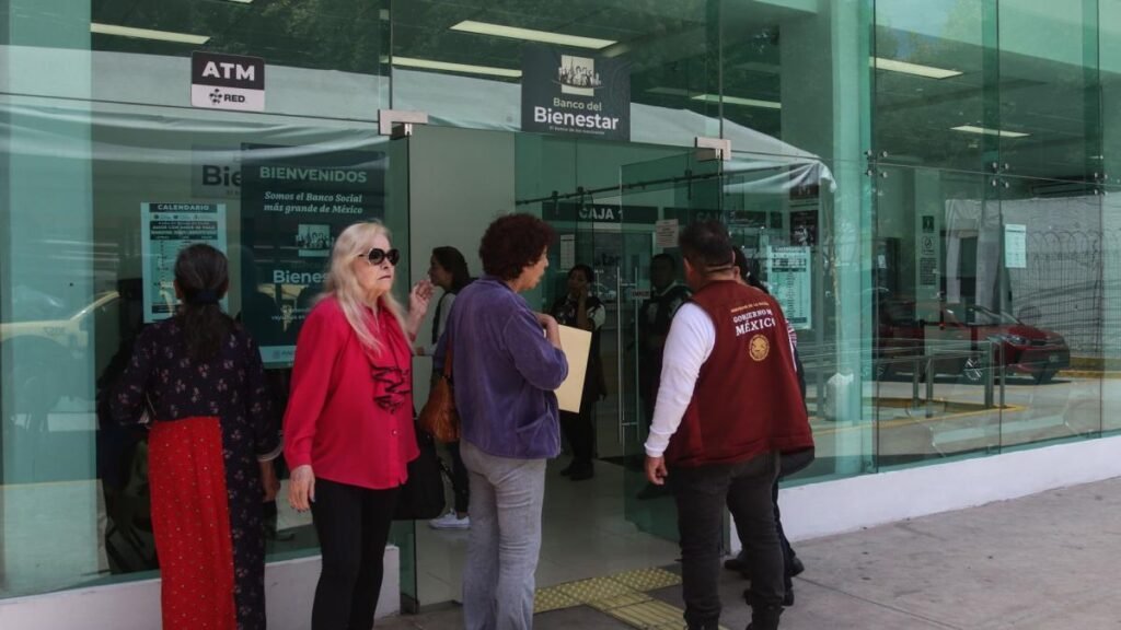 Pensión Bienestar: este martes 8 de septiembre, se entregan 6,400 pesos a los beneficiarios