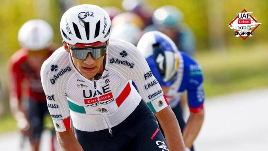 Isaac del Toro muestra su lucha: revela el dolor que siente en la rodilla